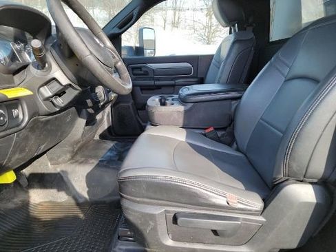 Used 2022 RAM 4500 Tradesman image 4