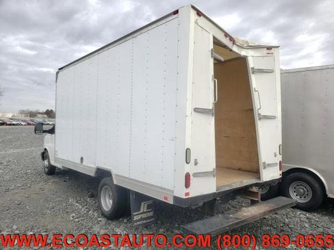 Used 2016 GMC Savana 3500 Extended image 4