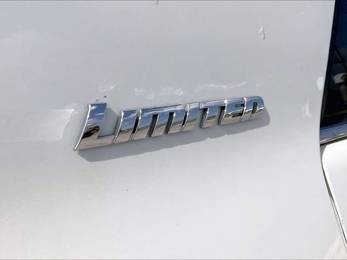 Used 2021 Toyota 4Runner Limited AWD/4WD image 35
