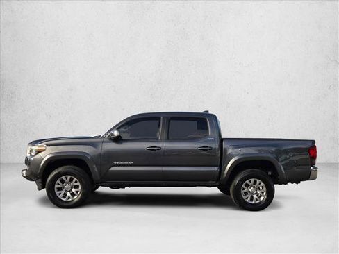 Used 2018 Toyota Tacoma SR5 image 9
