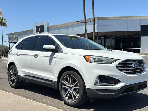 Used 2020 Ford Edge Titanium FWD image 2