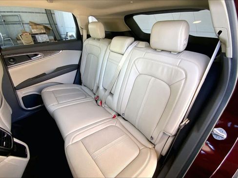 Used 2020 Lincoln Nautilus Reserve w/ Equipment Group 201A AWD/4WD image 21