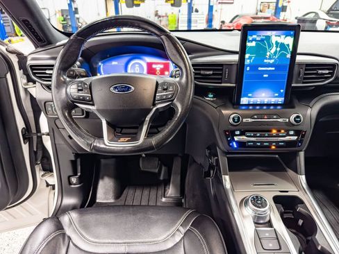 Used 2020 Ford Explorer ST w/ ST Street Pack AWD/4WD image 15