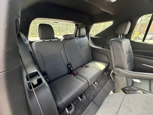 Used 2024 Chevrolet Traverse RS w/ LPO, Floor Liner Package AWD/4WD image 14
