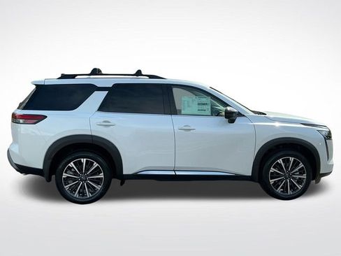 New 2026 Nissan Pathfinder Platinum image 8
