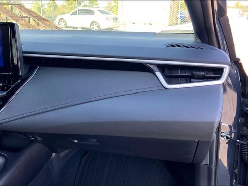 Used 2025 Toyota Corolla SE image 17