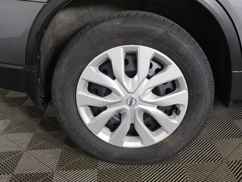 Used 2019 Nissan Rogue S AWD/4WD image 17