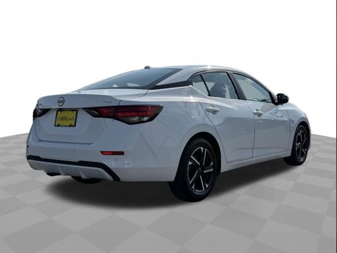 Used 2024 Nissan Sentra SV FWD image 5