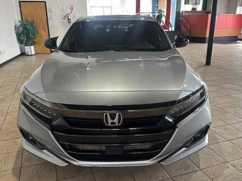 Used 2021 Honda Accord Sport image 2