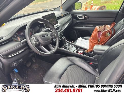 Used 2022 Jeep Compass Latitude AWD/4WD image 5