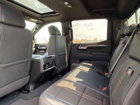 New 2026 Chevrolet Silverado 1500 High Country w/ Technology Package AWD/4WD image 24