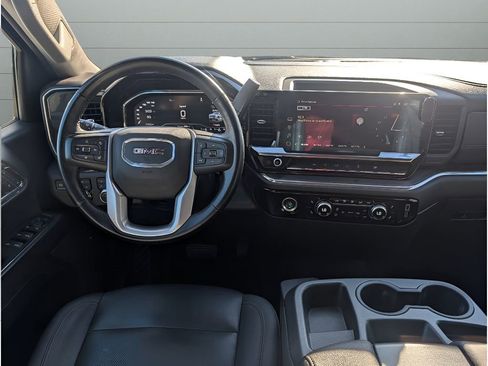 Used 2024 GMC Sierra 1500 SLT AWD/4WD image 28
