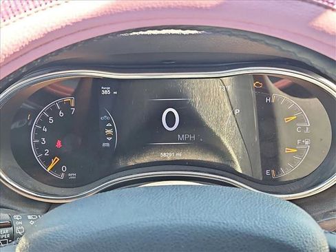 Used 2018 Jeep Grand Cherokee Laredo image 10