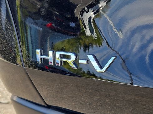 Certified 2023 Honda HR-V LX image 31