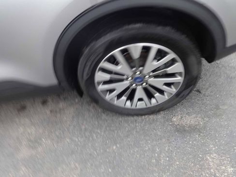 Used 2021 Ford Escape Titanium image 5