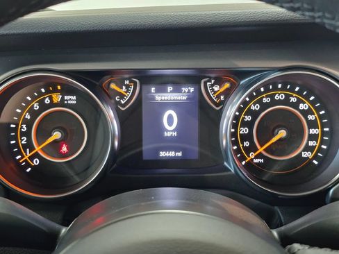 Used 2023 Jeep Gladiator Sport AWD/4WD image 11