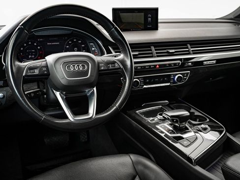 Used 2018 Audi Q7 3.0T Prestige w/ Prestige Package image 4