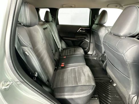 Used 2023 Mitsubishi Outlander SE AWD/4WD image 27