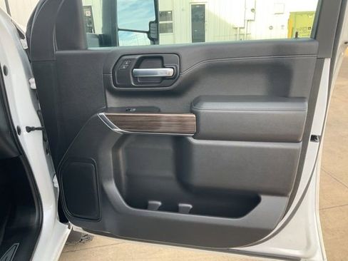Used 2022 Chevrolet Silverado 2500 LT image 34