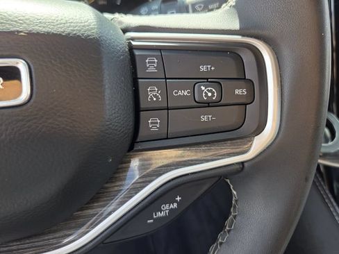Used 2022 Jeep Wagoneer Series II RWD image 22