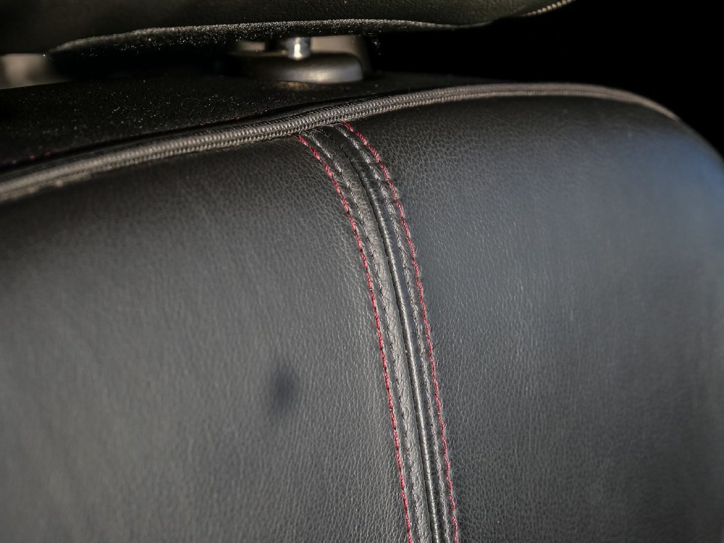 Used 2022 Chevrolet Traverse RS w/ LPO, Floor Liner Package FWD image 18