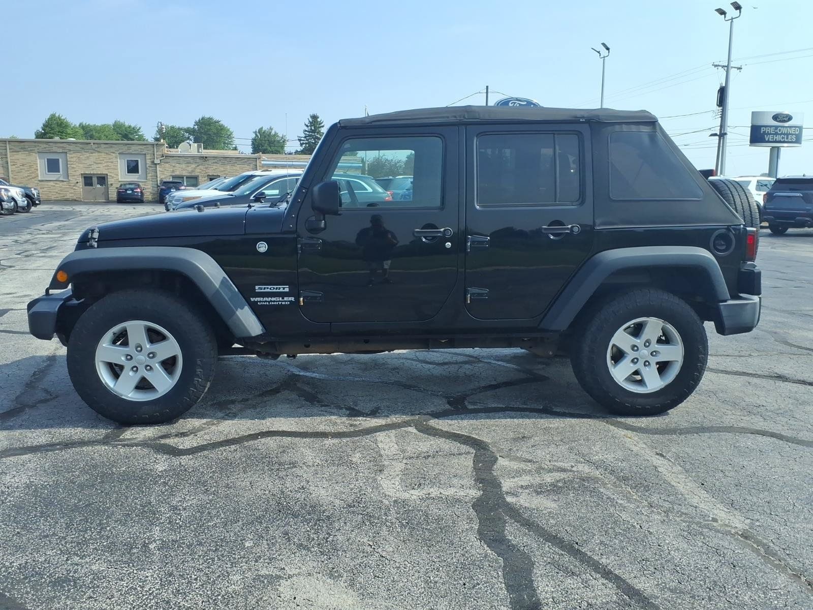 Used 2017 Jeep Wrangler Unlimited Sport w/ Quick Order Package 24S AWD/4WD image 6