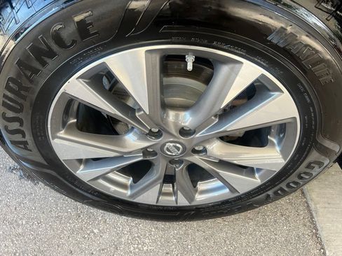 Used 2017 Nissan Murano SL w/ SL Technology Package AWD/4WD image 40