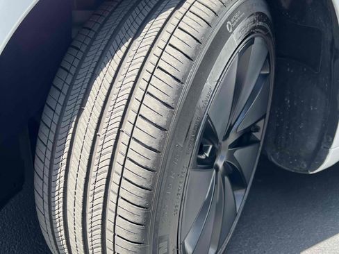 Used 2025 Tesla Model 3 Long Range image 15