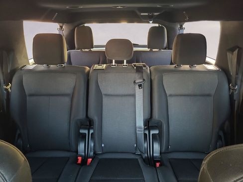 Used 2018 Ford Expedition Max XLT RWD image 17