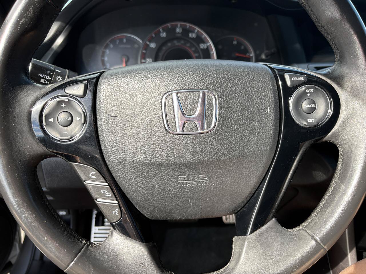 Used 2017 Honda Accord Sport image 14