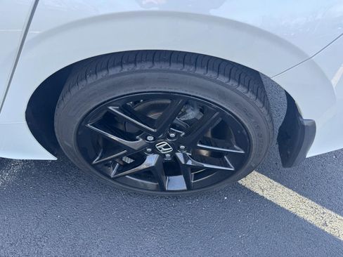 Certified 2025 Honda Accord SE image 7