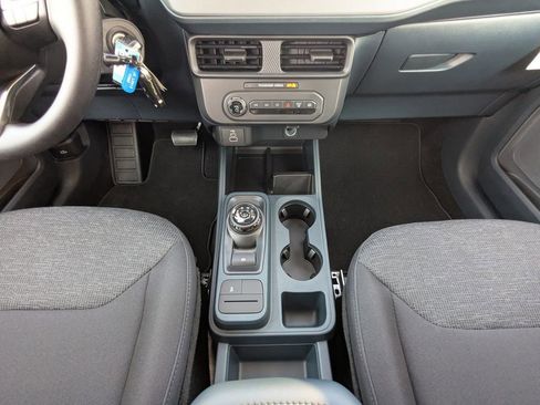 New 2025 Ford Maverick XL image 29