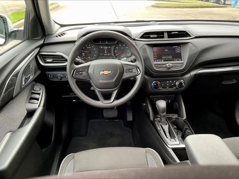 Used 2022 Chevrolet TrailBlazer LT image 5