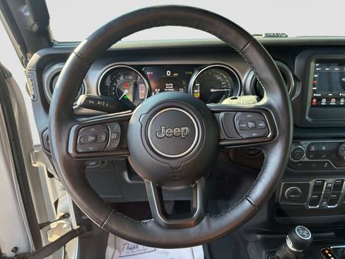 Used 2023 Jeep Wrangler Unlimited w/ Cold Weather Group AWD/4WD image 30