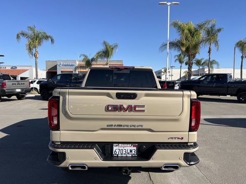 Used 2022 GMC Sierra 1500 AT4 w/ AT4 Premium Package image 7