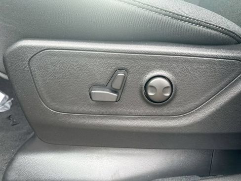 New 2026 RAM 1500 Big Horn AWD/4WD image 14