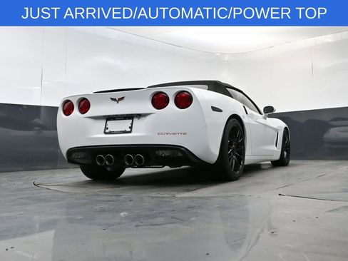 Used 2005 Chevrolet Corvette Convertible w/ Preferred Equipment Group RWD image 21