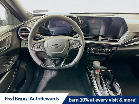 New 2025 Chevrolet Trax RS w/ Sunroof Package image 14