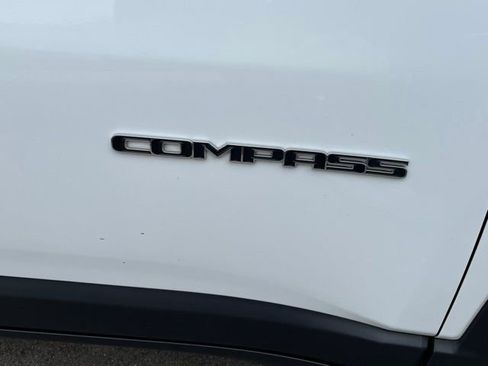 Used 2024 Jeep Compass Limited image 32