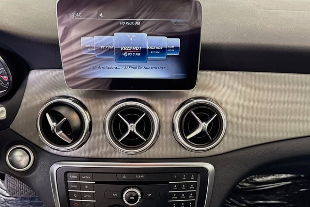 Used 2020 Mercedes-Benz GLA 250 4MATIC image 15