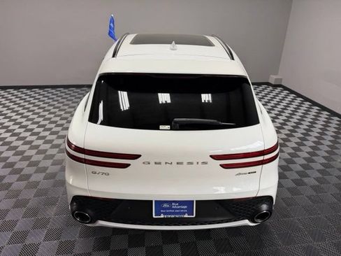 Used 2025 Genesis GV70 3.5T Sport AWD/4WD image 12
