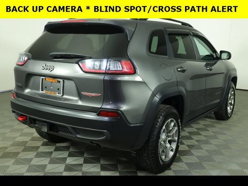 Used 2022 Jeep Cherokee Trailhawk image 11