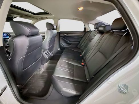 Used 2022 Honda Accord Touring image 21
