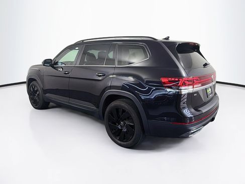 Used 2025 Volkswagen Atlas SE FWD image 5