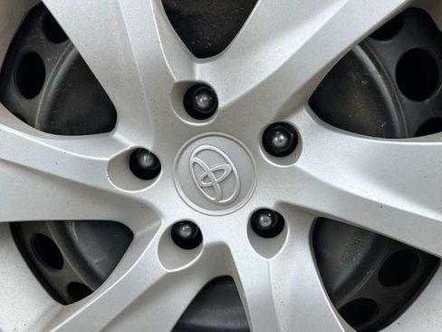 Used 2024 Toyota RAV4 LE image 11