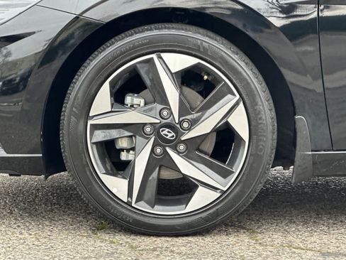 Used 2023 Hyundai Elantra SEL w/ Convenience Package image 27