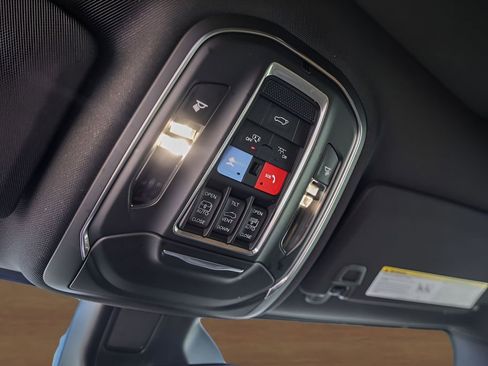 Used 2025 Jeep Grand Cherokee L Summit AWD/4WD image 21