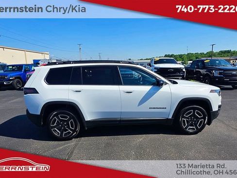 Used 2026 Jeep Cherokee Limited AWD/4WD image 29