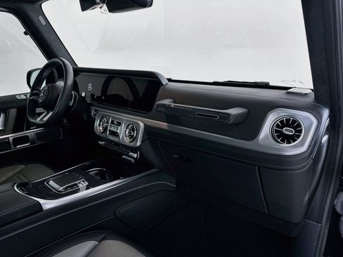Used 2025 Mercedes-Benz G 580 w/ EQ Technology image 32