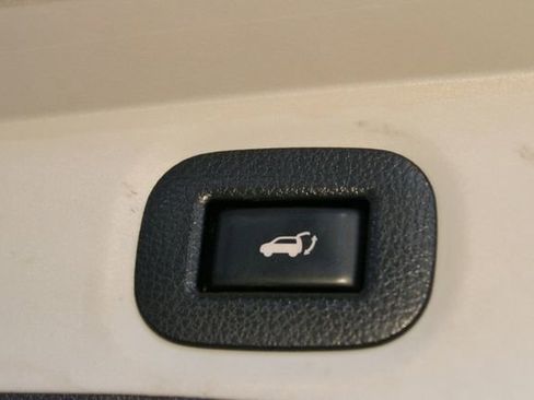 Used 2016 Nissan Rogue SL AWD/4WD image 17